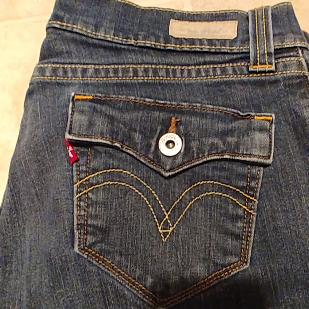 Levi's jeans - Picture 2 of 5